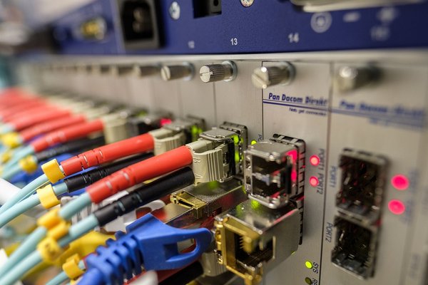 Pourquoi choisir la fibre optique ?